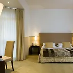 ミニ パレス 4*