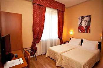 Mini Palace 4*