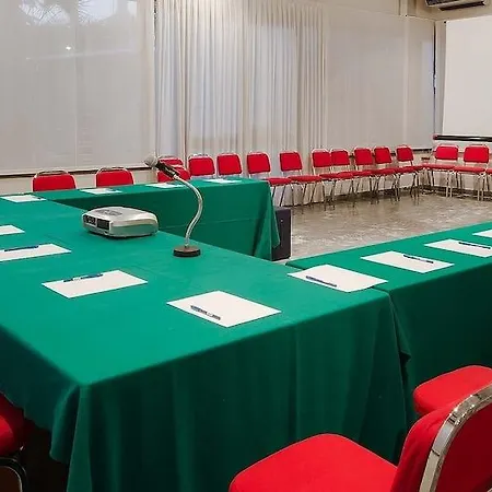 Mini Palace Hotel 4*