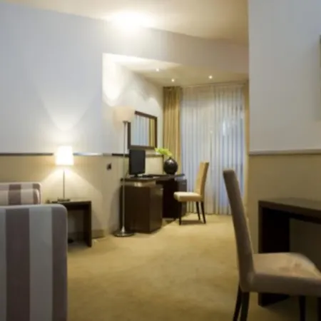 Mini Palace 4*