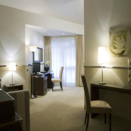 Mini Palace 4*