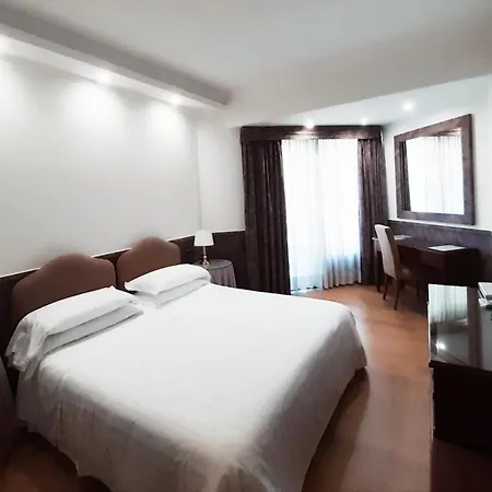 Mini Palace 4*