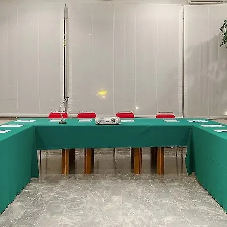 Mini Palace Hotel