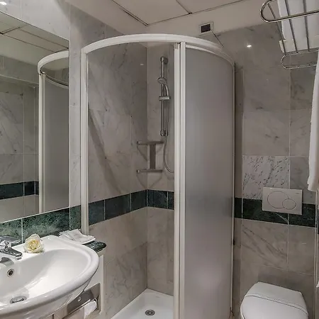 Mini Palace 4*
