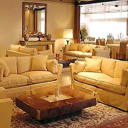 Mini Palace Hotel 4*