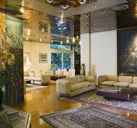 Mini Palace 4*